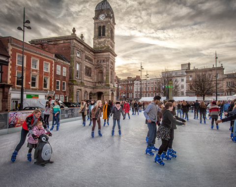 DERBY’S CATHEDRAL QUARTER 3AAA ICE RINK PROVIDES FESTIVE FUN 