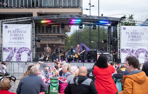 Over the special bank holiday weekend, thousands flocked to the city centre to join in with the historic Queen’s Platinum Jubilee Celebrations.