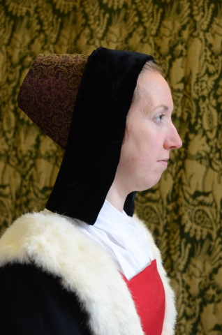 'Englishwomen's Headwear 1100-1500' - coming to Dronfield Hall Barn this February!