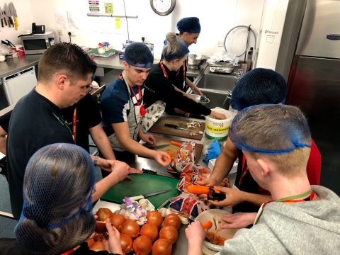 Students Serve Community Meal 